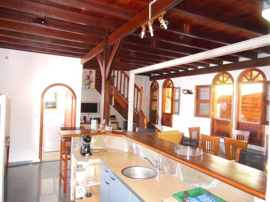 Maison Situee Dans Un Petit Village De Pecheur Le Carbet Exterior foto
